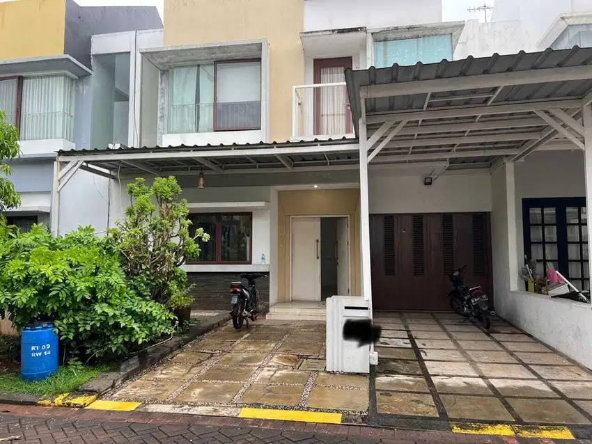 Disewakan  Rumah di cluster Zebrina, JGC, Cakung