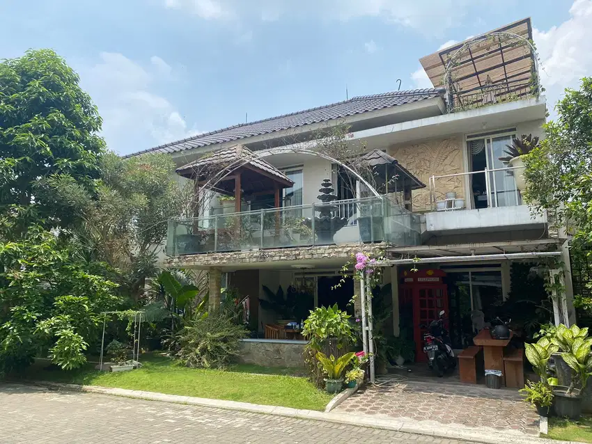 Dijual Rumah di Kota Baru Parahyangan Bandung Barat, ada Kolam Renang