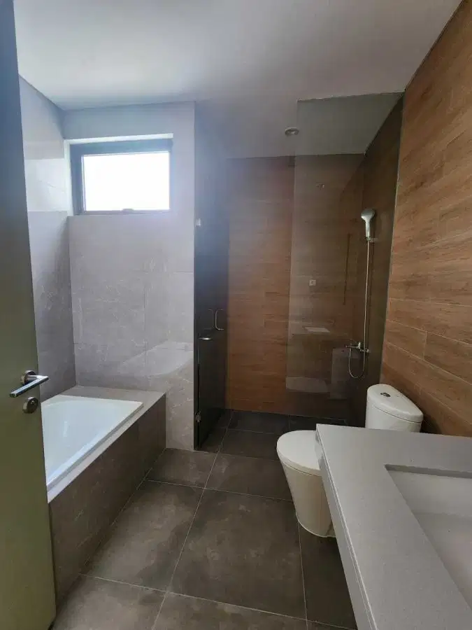 Disewakan rumah baru cluster Maninjau Jakarta Garden City Cakung