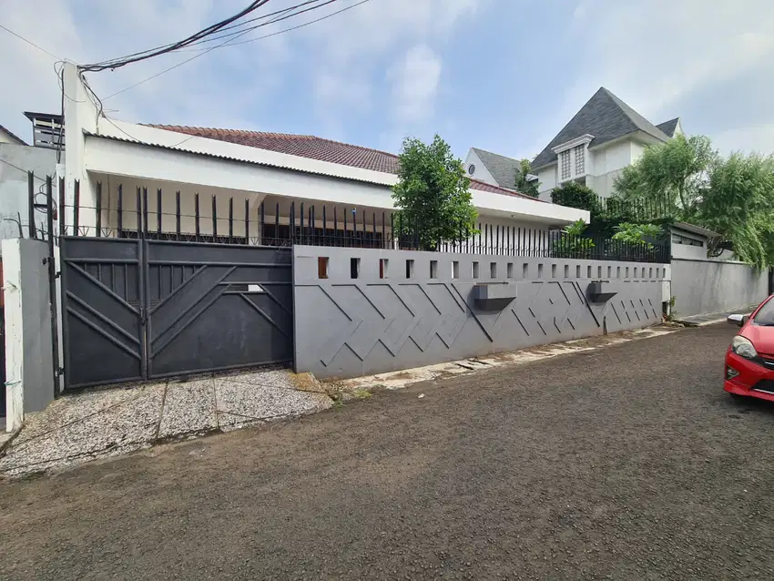 RUMAH DHARMAWANGSA BARU RENOVASI SIAP HUNI COCOK SILENT OFFICE