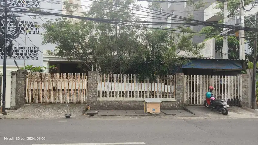 Turun Harga Drastis Rumah Di Pusat Kota Surabaya