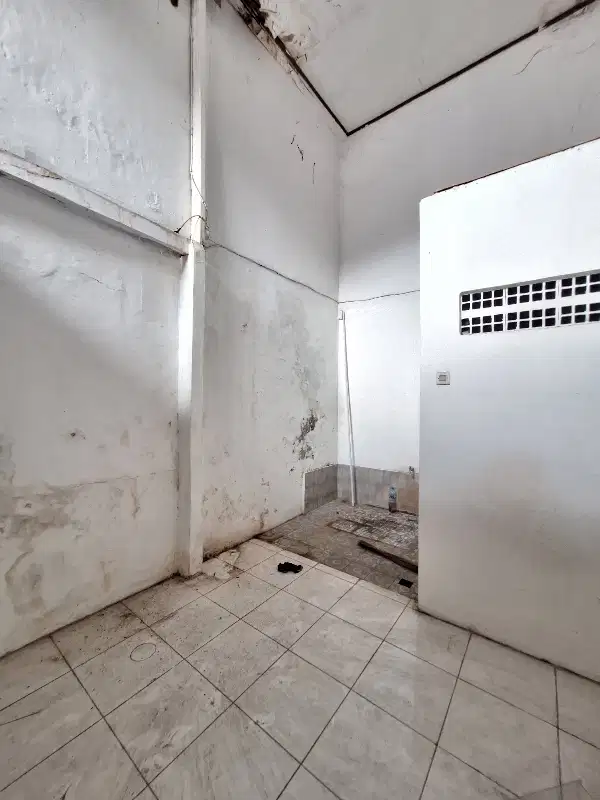 JUAL RUMAH LOKASI STRATEGIS JL.  SUSILO GROGOL JAKBAR
