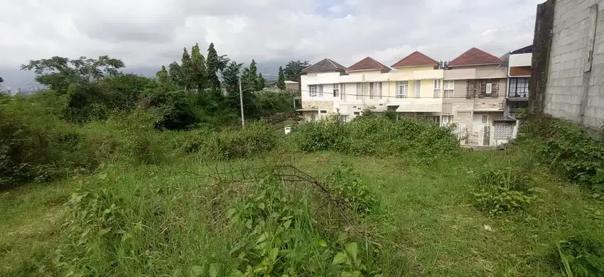 Dijual Cepat Tanah SHM Prospek Bangun Villa dekat Jatim Park Kota Batu