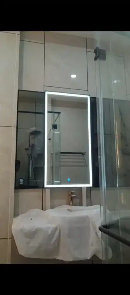 Kaca cermin lesd touchscreen