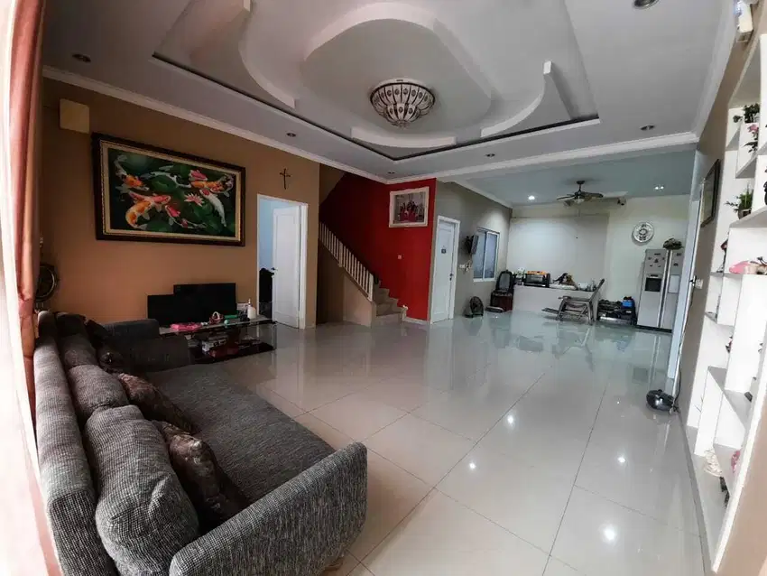 dijual rumah golf lake residence san lorenzo