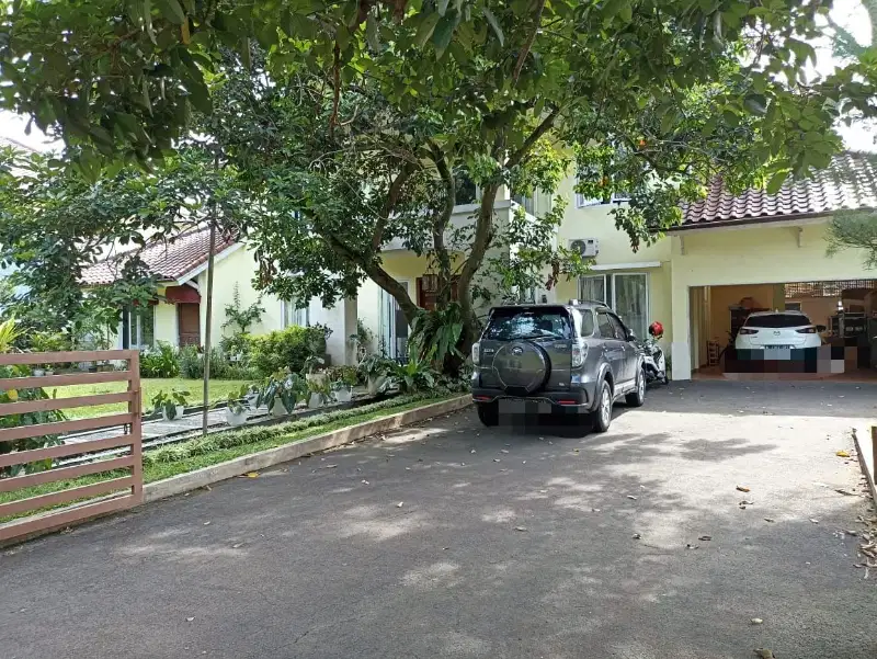 Rumah Luas Ada Kolam Renang di Bukit Indah Cilandak Jaksel