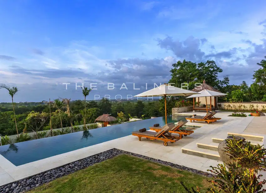 ELEGANT PECATU VILLA WITH EXPANSIVE SPACE AND MODERN COMFORTS