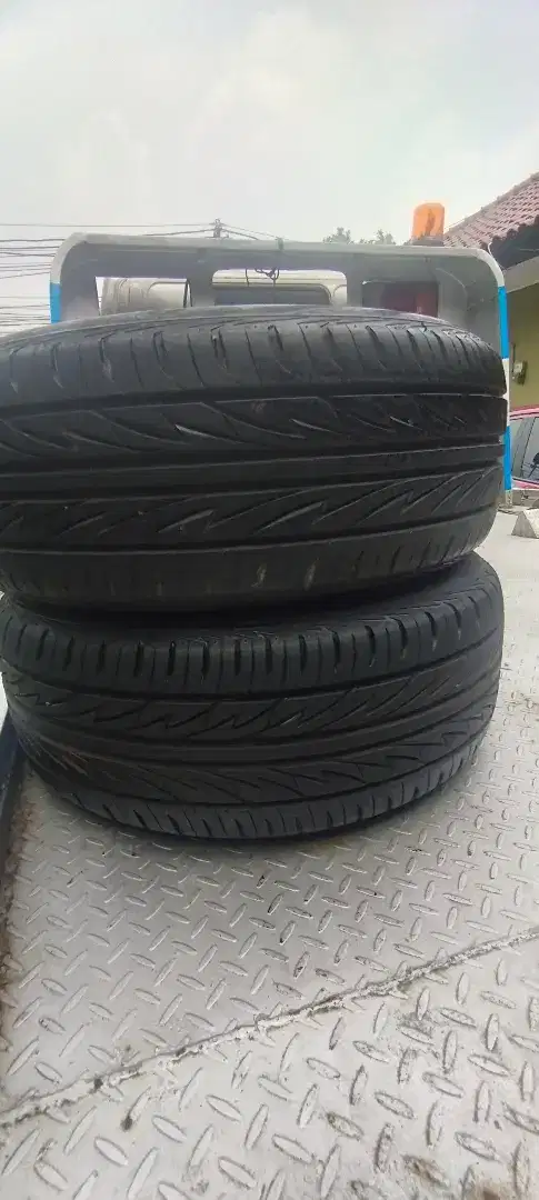 Ban luar bekas bridgestone