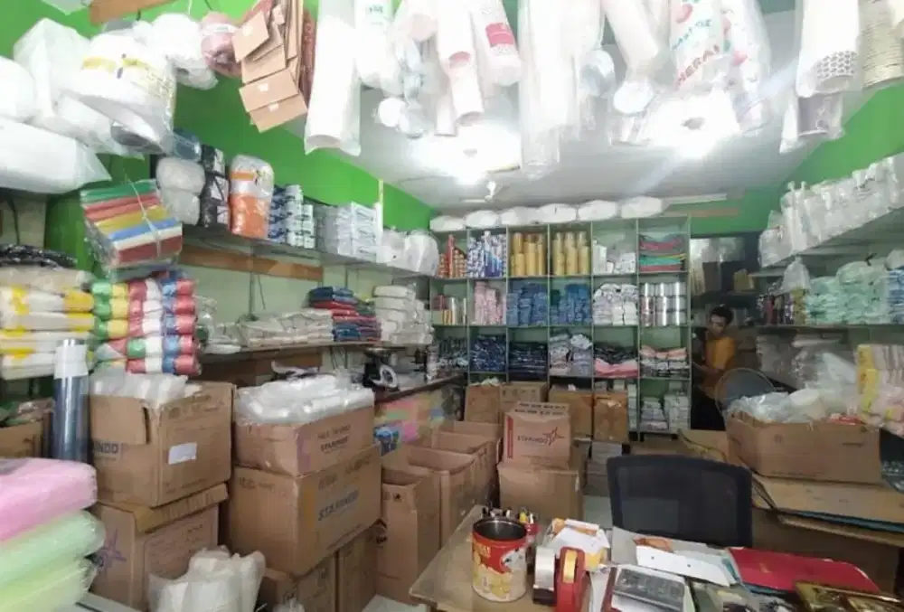 DIBUTUHKAN HELPER TOKO