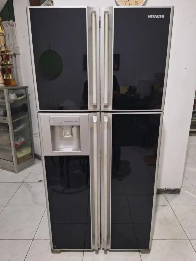 Kulkas Hitachi 4 pintu R-W70EGD9