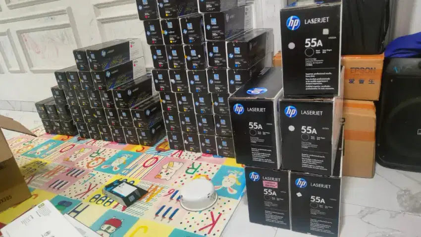 MENAMPUNG BERBAGAI MACAM TINTA TONER BARU DAN BEKAS