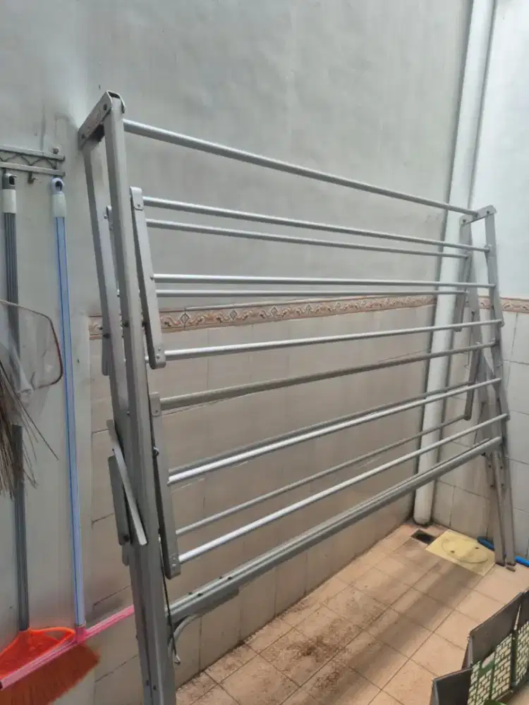 Jemuran Baju Aluminium