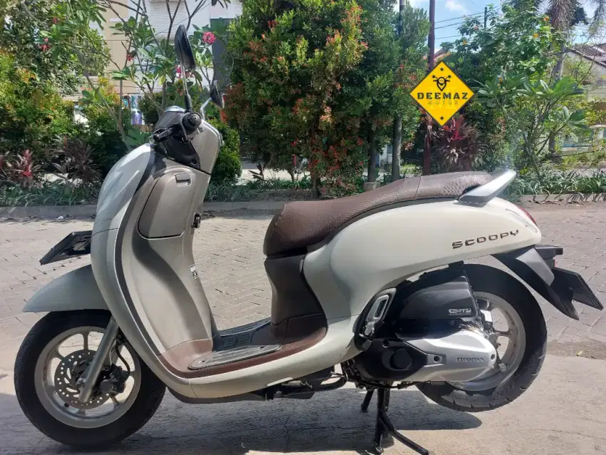 (DP 500)‼️ Honda Scoopy Prestige Keyless Putih Mulus 2022 Cash Kredit