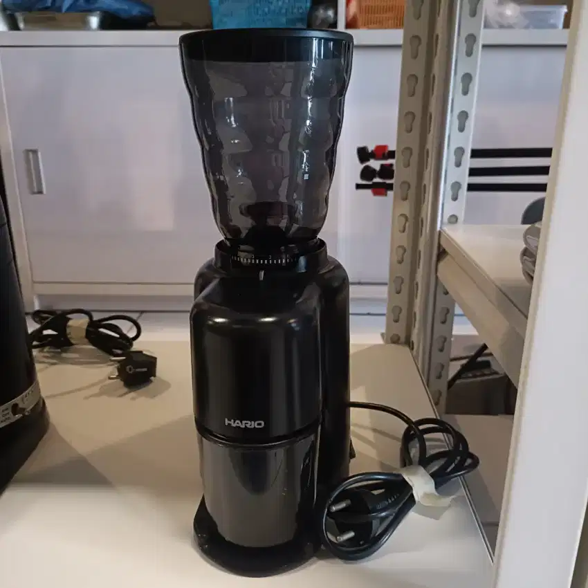 Hario V60 Electric Coffee Grinder Compact EVC-8B