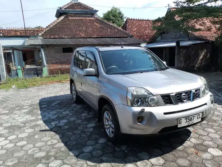 DJ mobil Xtrail cc2000 THN 2010 silver