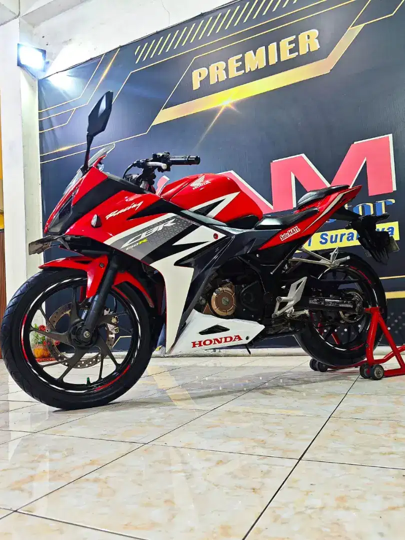 Honda CBR150R facelift TH 2016 super keren auto ganteng