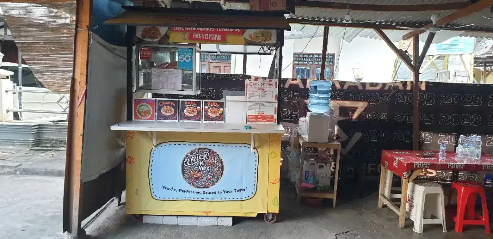 Menjual Gerobak Jualan Makanan