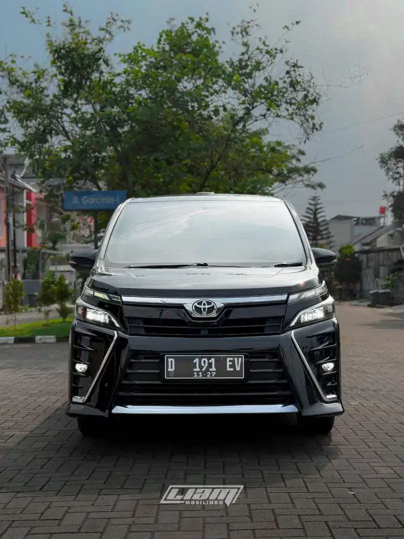 Toyota Voxy 2.0 2017 
km 151rb
Mobil mulus