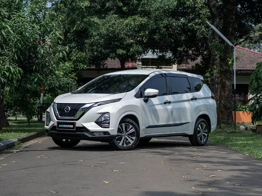 CASH TERMURAH LIVINA VE AT 2019 PUTIH MATIC MOBCARS