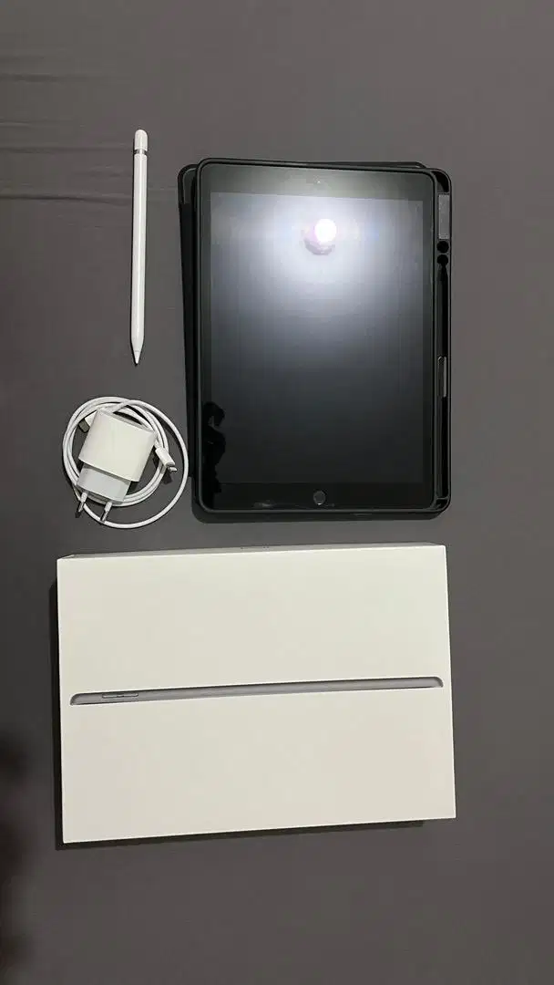 LIKE NEW! Ipad Gen 9 64GB Wifi Only Fullset, garansi s/d Maret 2026
