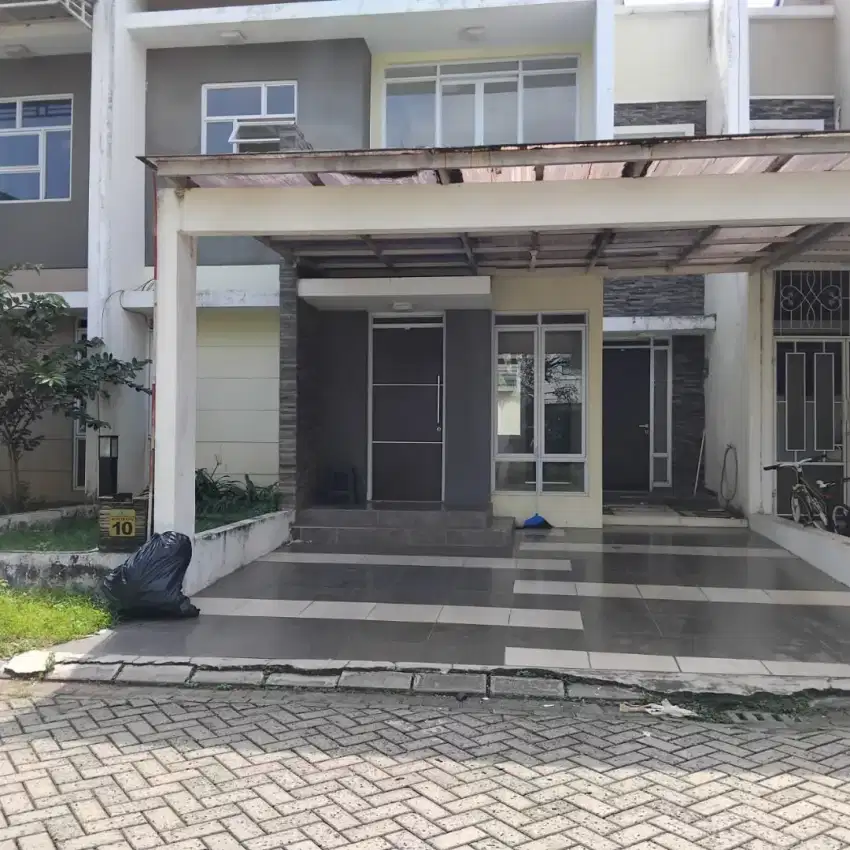 SEWA/JUAL RUMAH RAPI SIAP HUNI DI METLAND TRANSYOGI