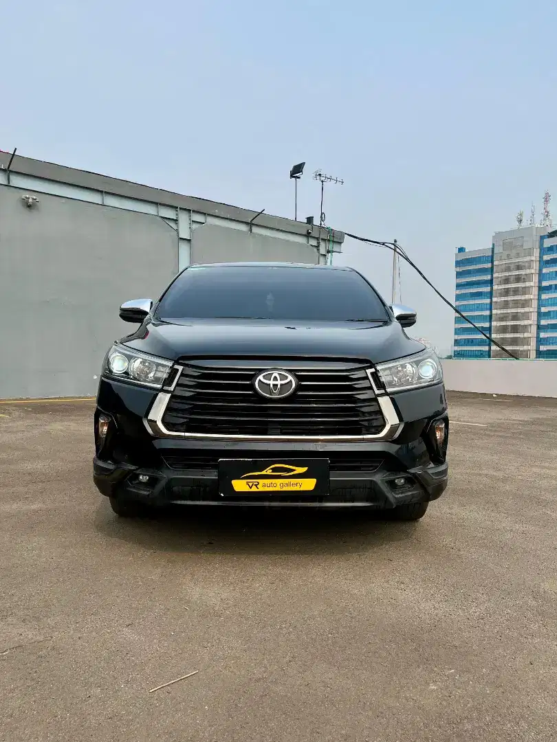 INOVA Venturer diesel at 2022 Hitam
