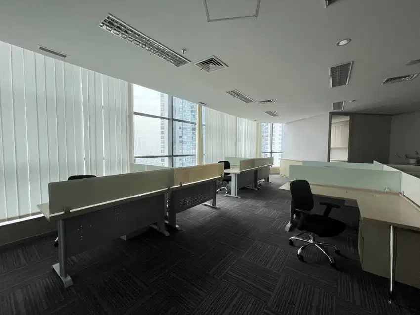 Disewakan Ruang Kantor APL Office, Jakbar Furnished Luas166,7m2