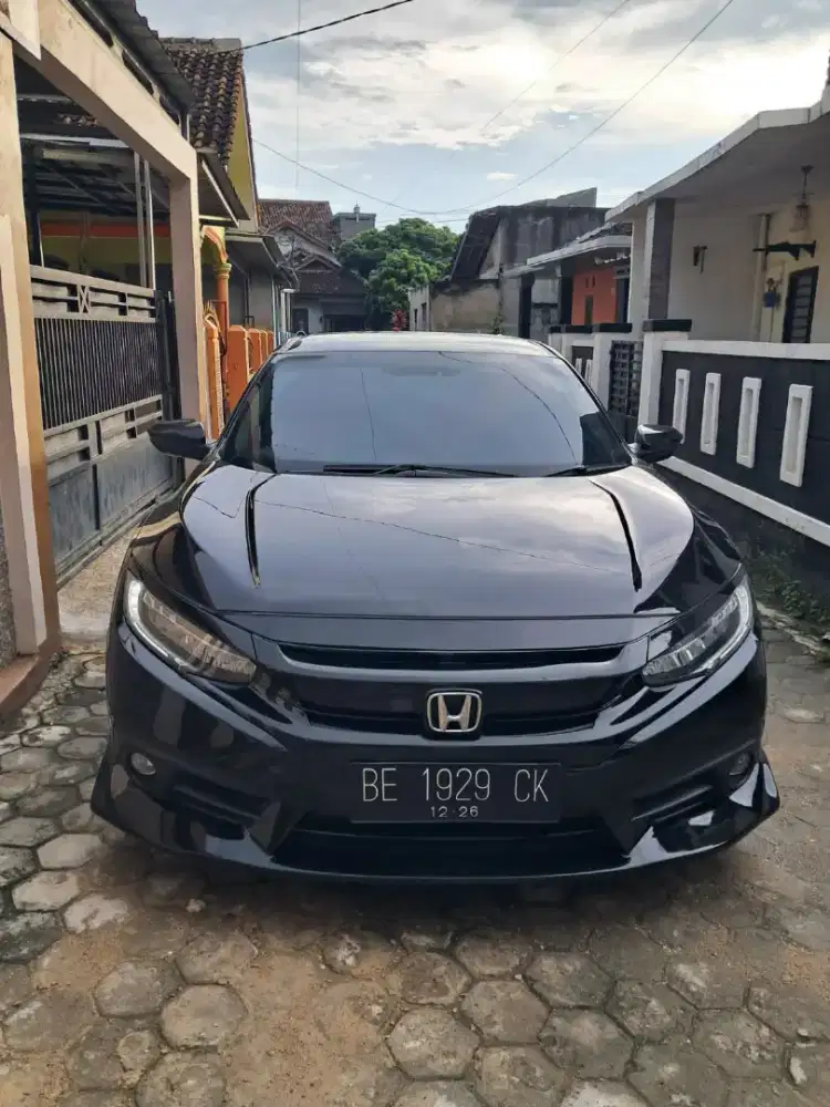 Honda Civic hatchback 2016 cvt