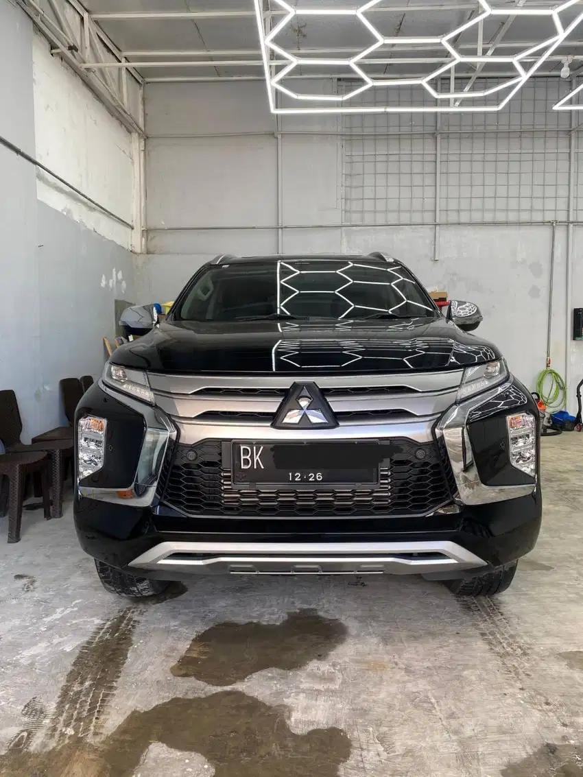 Mitsubishi Pajero Sport Dakar 4x2 A/T Black 2021