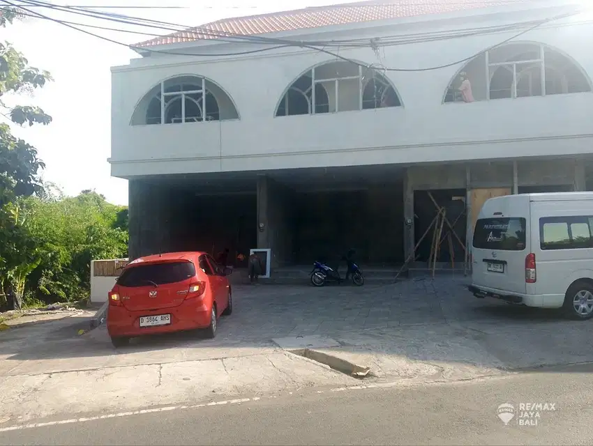 Guest House pinggir jalan utama Disewakan, di Batu Bolong-Canggu