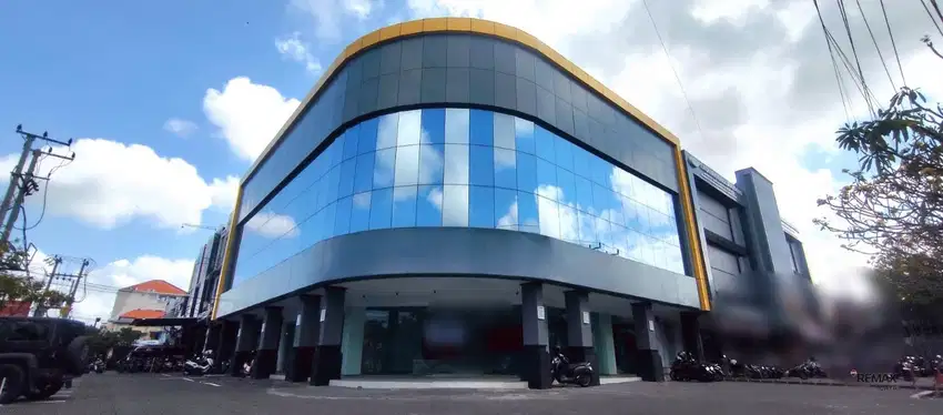 Gedung Komersial 4 Lantai Dijual, di Kuta