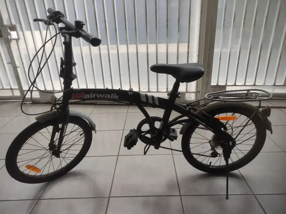Sepeda lipat Ace Airwalk 20inch 6speed