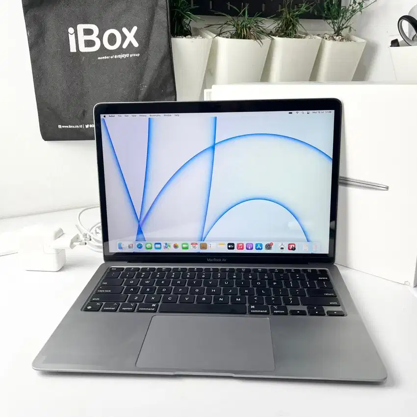 MacBook Air M1 iBox 8gb 256gb All Original