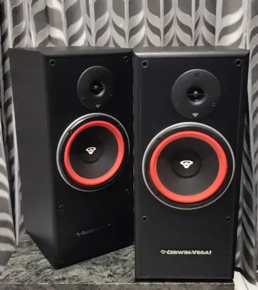 Speaker Cerwin Vega E-708 (made USA) / like new !