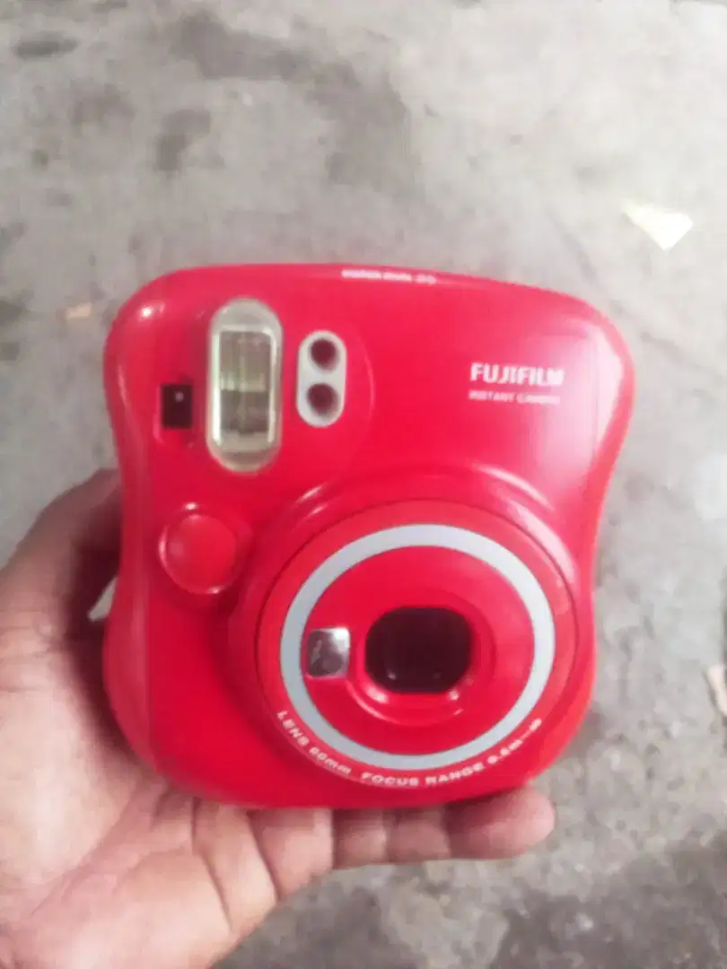 Came Fujifilm instax mini 25