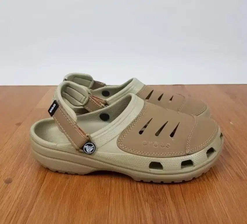 Crocs / Crocs Yukon / Sepatu Sandal Pria / Sandal Pria / Crocs Pria
