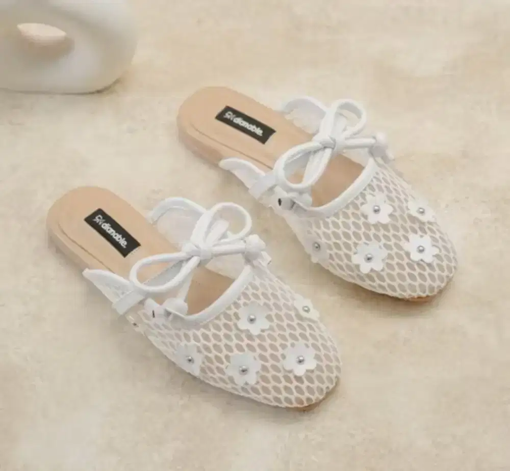 Dianable -  Kansa Flat Mules Wanita (Off White)