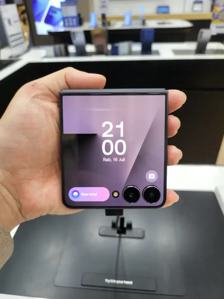 Galaxy ZFlip 7 12/512GB termurah