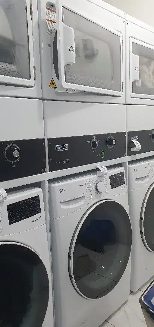KURIR SEKALIGUS HELPER Laundry di joglo dan petukangan utara