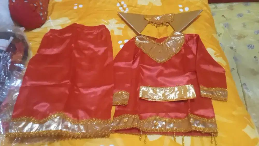 Baju adat padang ukuran L sesuai difoto sepasang