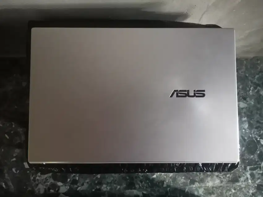 Asus Zenbook Ryzen 5
