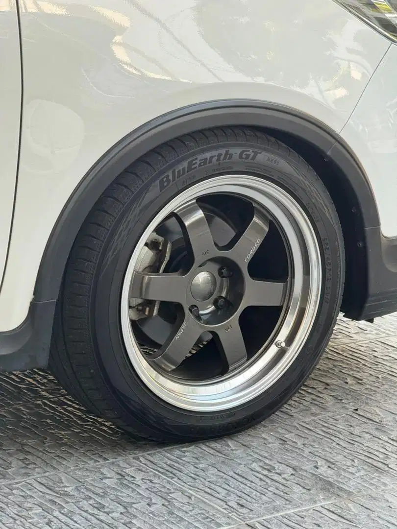 Velg replika innova reborn R18 volkrays TE37v ban yokohama