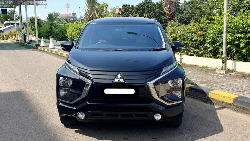 Mitsubishi xpander exceed 2019 hitam matic