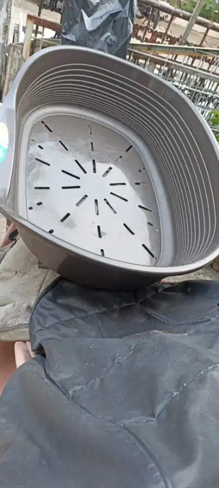 Bak Plastik untuk tidur kucing