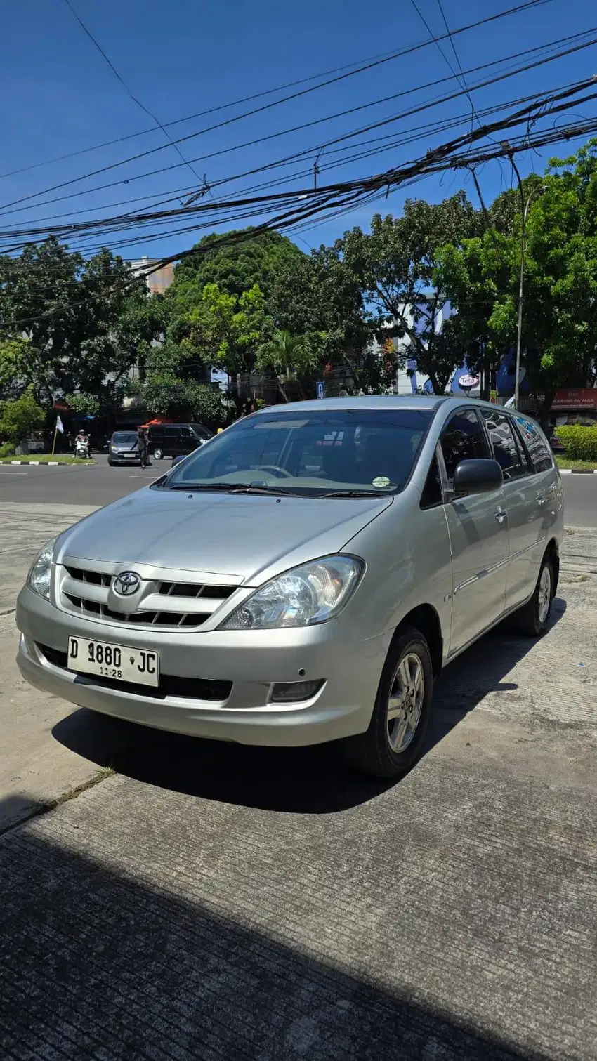 Toyota Innova G matic 2006