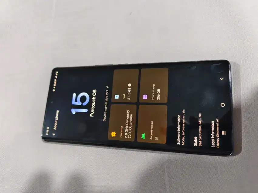 Dijual Vivo V27 5G 8+8/256 bekas rasa baru, warna hitam