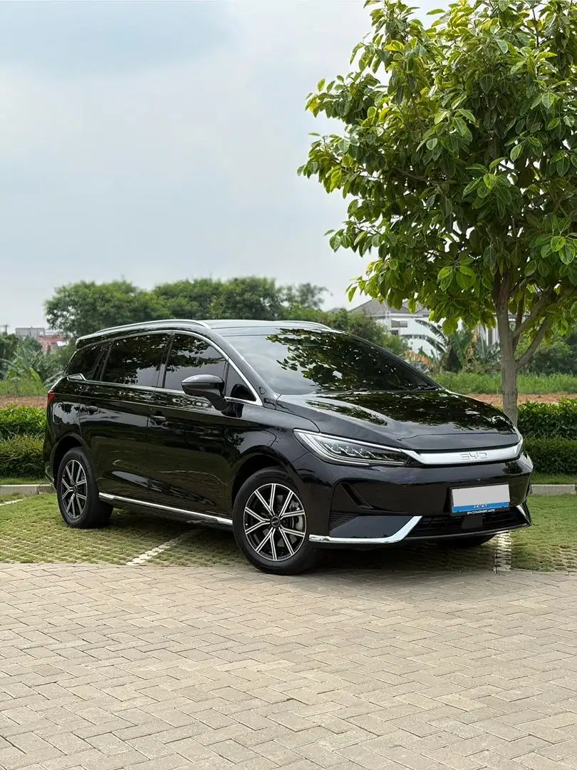BYD M6 Superior (7-Seater) LOW KM (RAWATAN)