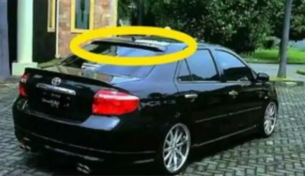 Spoiler kaca belakang Toyota Vios