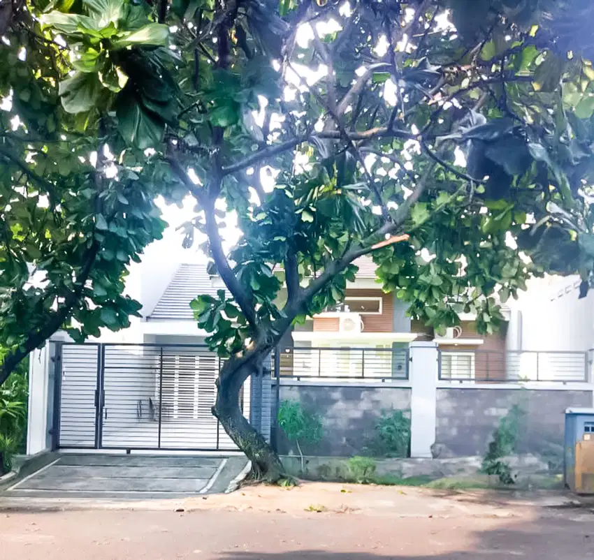 Rumah SHM Luas Strategis 9 Mnt ke ITC BSD City Siap KPR J-30451