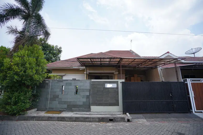 Rumah SHM LT 179 Siap KPR 8 Mnt ke Mandaya Royal Hospital Puri J-19252
